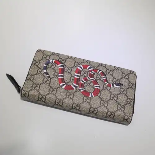 G*u*i brand handbags zip around wallet 1904g0004