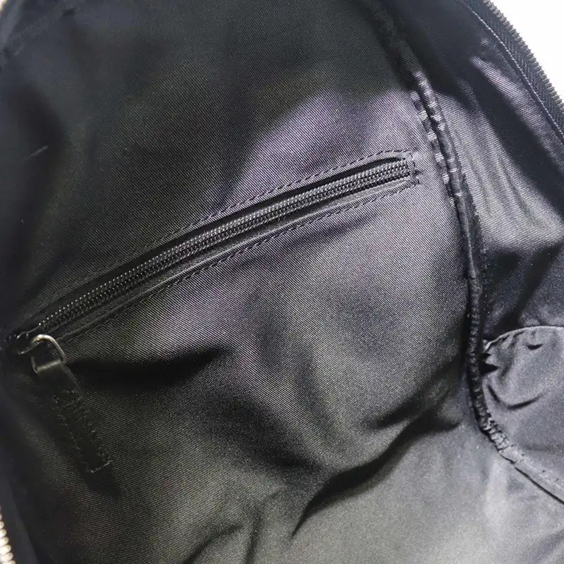 G*u*i backpack 19gm0022