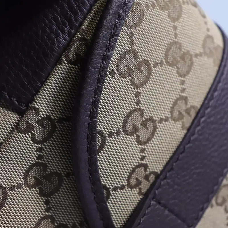 G*u*i crossbody bag 19gm0057