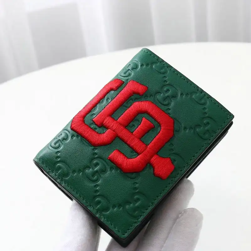 G*u*i bags 20b570282