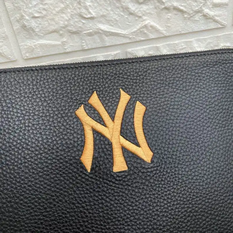 G*u*i bags 2111yz0042