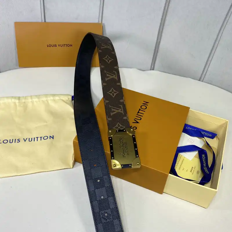 LV Belts 2204XA0004