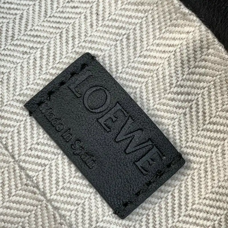 Loewe Bag 2209SW0004