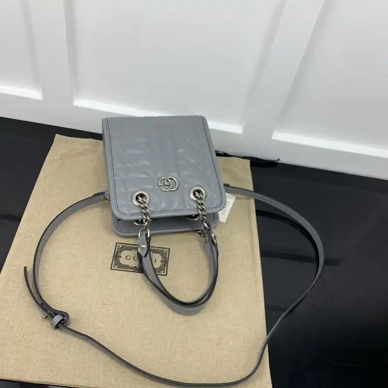 G*u*i bag 2301ya0001