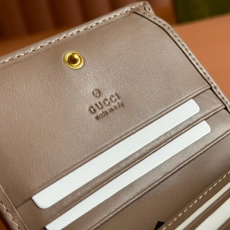 G*u*i bags 2407yz0243