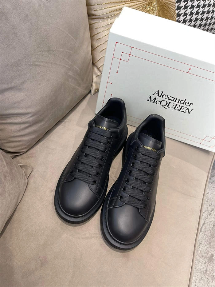 Alexander McQueen Oversized Reliable 2582