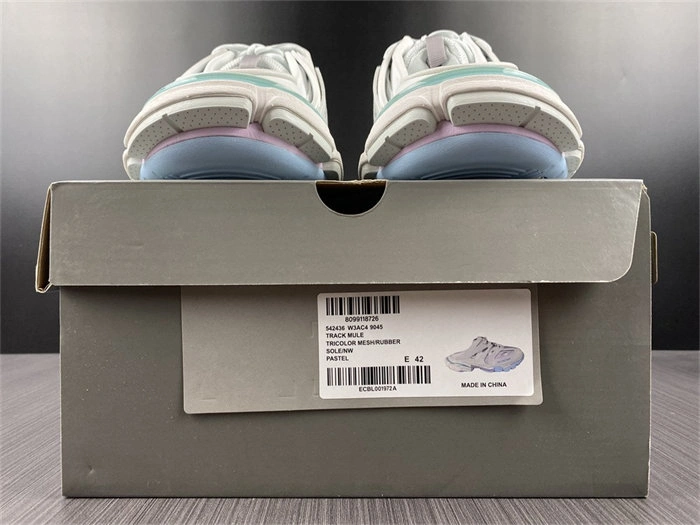 Vibrant BLCG TRACK SLIPPER 542436 W3AC4 4404