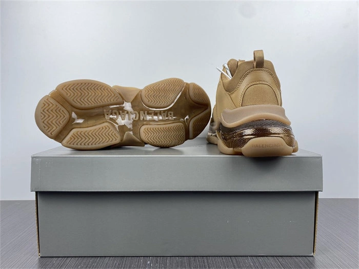 Comfortable BLCG Triple S Clear Sole Brown  541624 W2GA1 4444