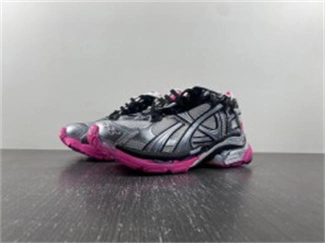 Balenciaga 7.5  772774-W3RBW- UrbanStyle 4350