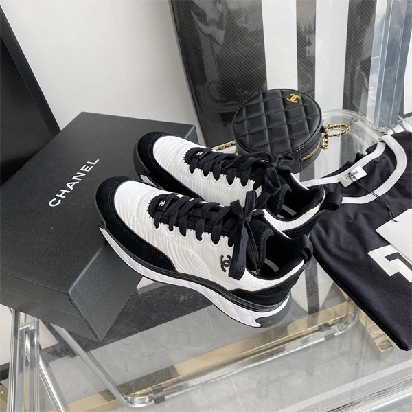 AllSeason Chanal Sneakers 2179