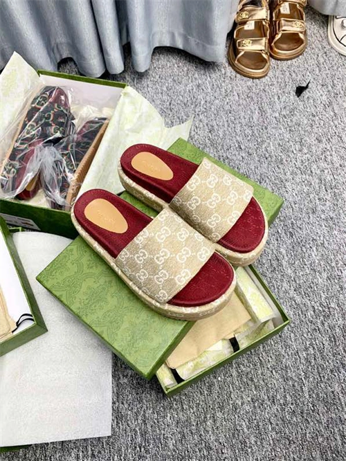 Gocci Slipper Versatile 5766