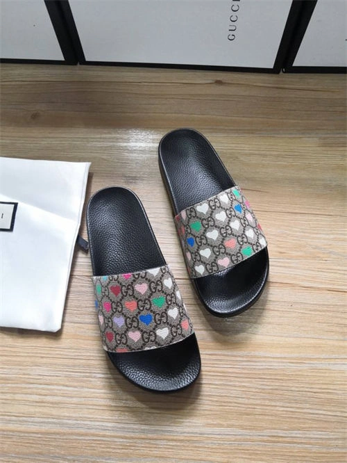 Fashionable Gocci Slipper 5704