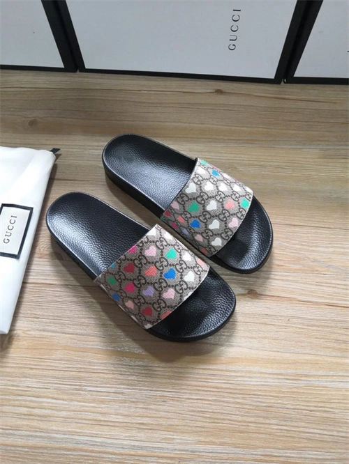 Fashionable Gocci Slipper 5704