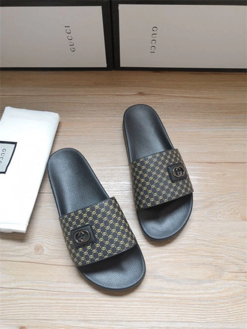 Lightweight Gocci Slipper 5700