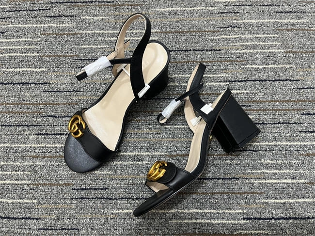 minimalist G*u*i pump 535