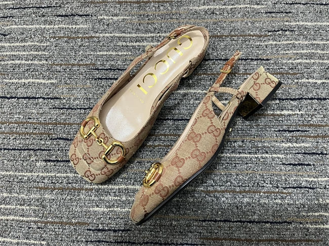 moisturewicking G*u*i slipper 495