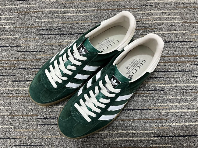 ontrend G*u*i x adidas 44