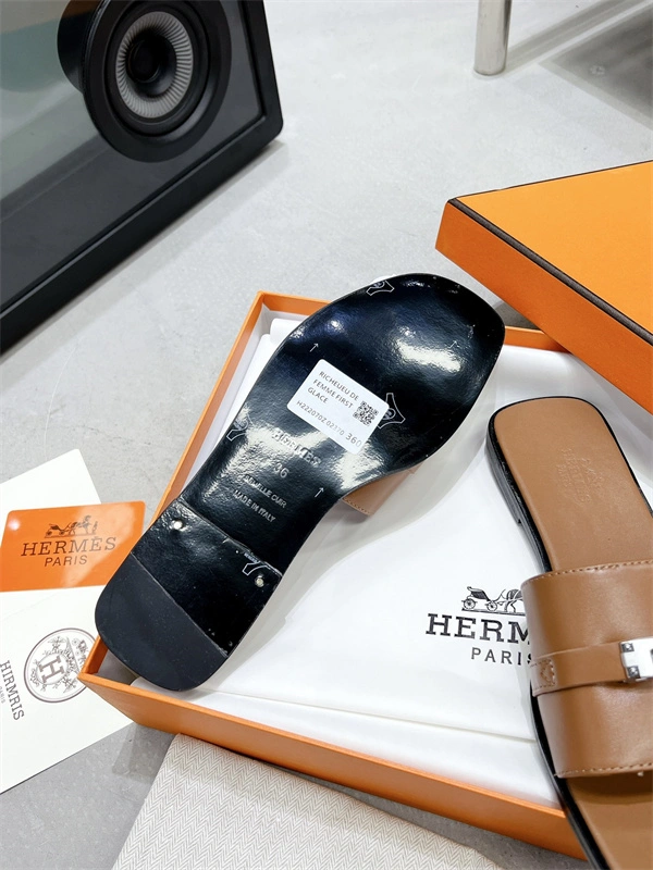 Elegant H Slipper 2372