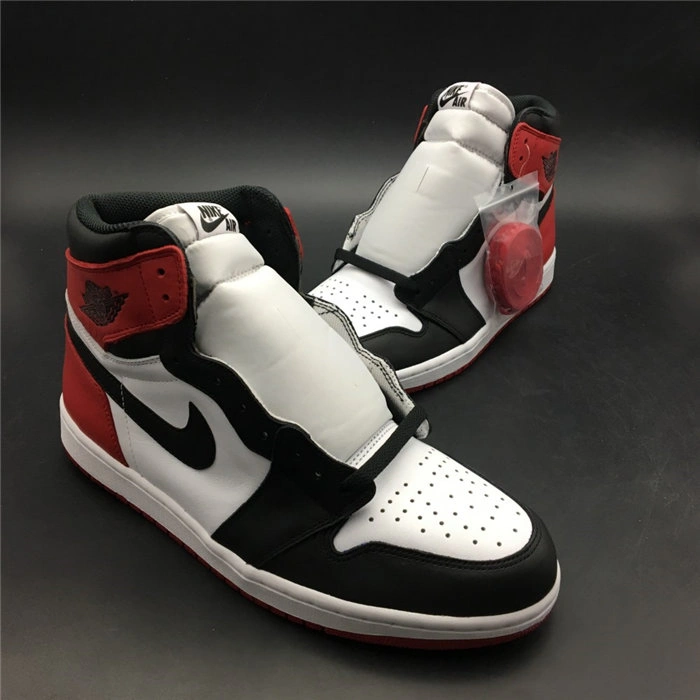 Timeless Jordan1 Retro Black Toe 555088- 3791
