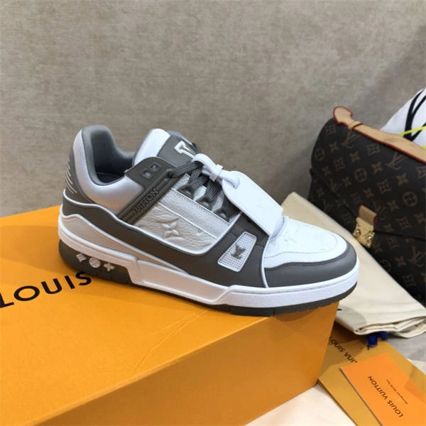 LV Comfortable 1829