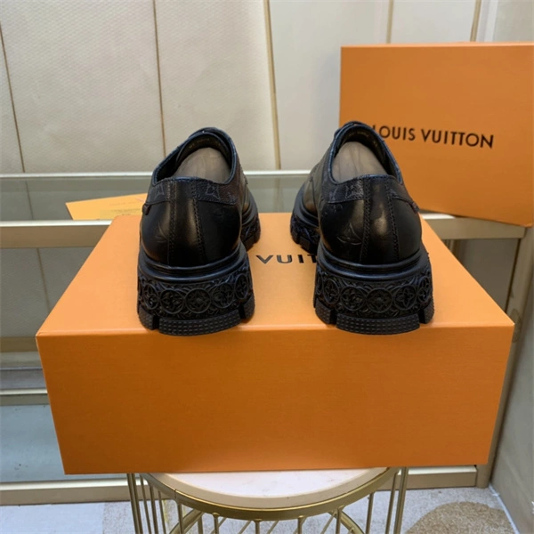 Lightweight Lv Loafer 1879