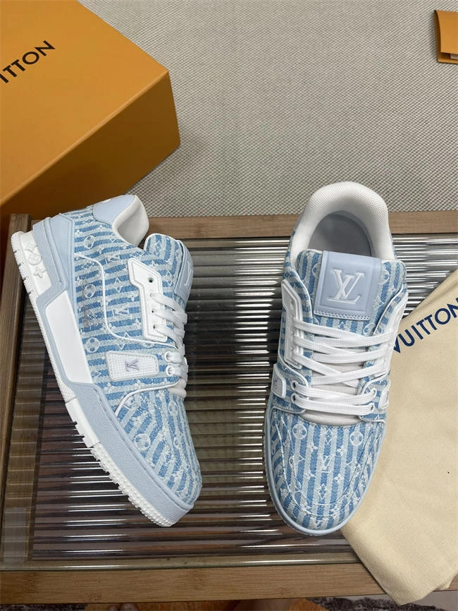 Stretchable Lv Trainer Sneaker 2112