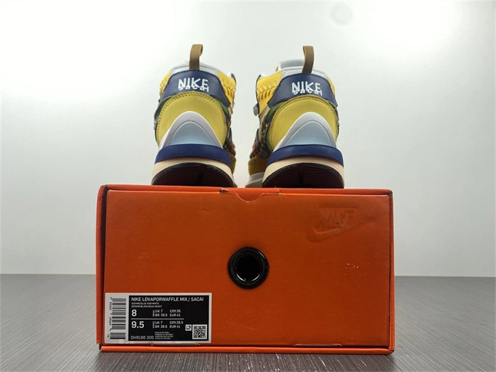 Nike Vaporwaffle sacai Jean Paul Gaultier Sesame Blue Contemporary 5225