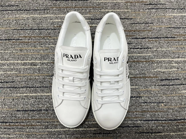 Prada Sneaker RelaxedFit 3374