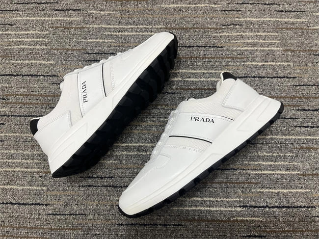 Stretchable Prada Sneaker 3362